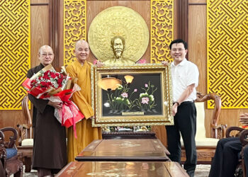 Phó Bí thư Thường trực Tỉnh uỷ Long An tiếp Đoàn đại biểu Ban Trị sự Giáo hội Phật giáo tỉnh Long An