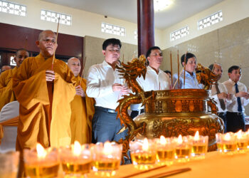 Phật giáo tỉnh Long An Tưởng niệm Anh hùng liệt sĩ nhân kỷ niệm 75 năm ngày Thương binh – Liệt sĩ