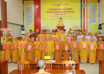 Ban Trị sự GHPGVN tỉnh Long An trao quyết định chuẩn y nhân sự Ban Thường trực và các ban trực thuộc Ban Trị sự Nhiệm kỳ X ( 2022 – 2027)