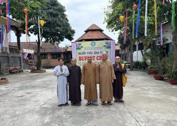 Hòa thượng Thích Minh Thiện quang lâm chùa Vạn Linh quan tâm công tác tổ chức tiệc Buffet Chay gây quỹ